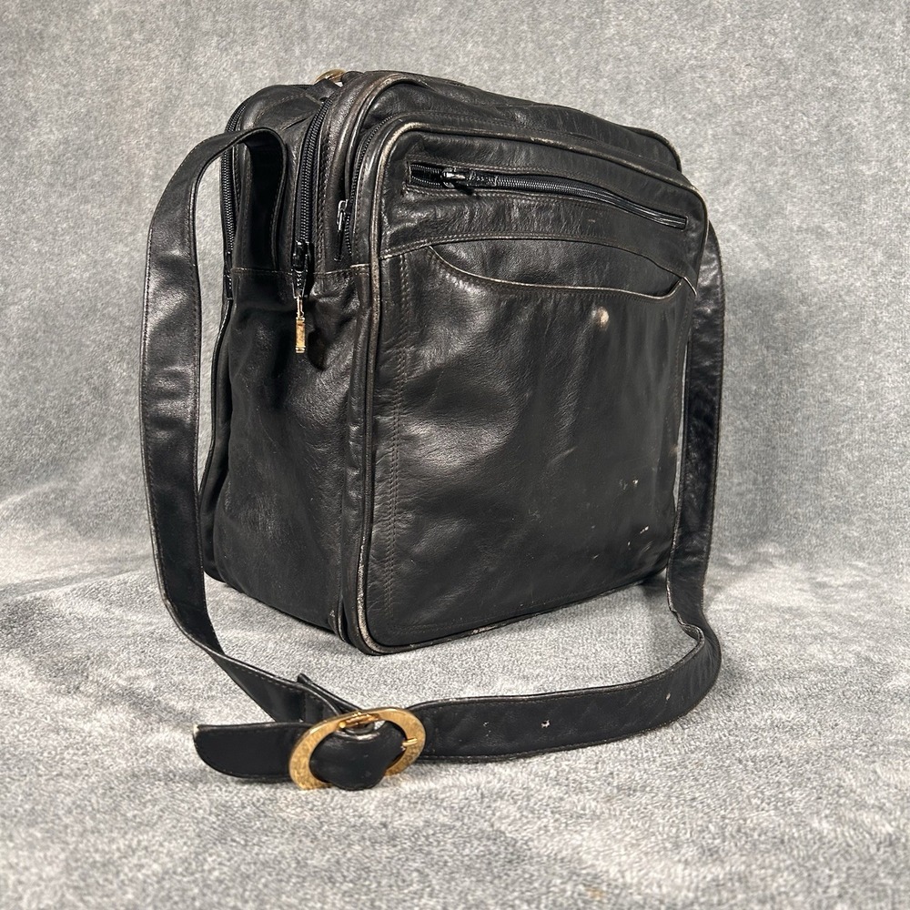 Bally Lambskin Leather Shoulder Messenger Bag Made in Italy Black Rare 1980s